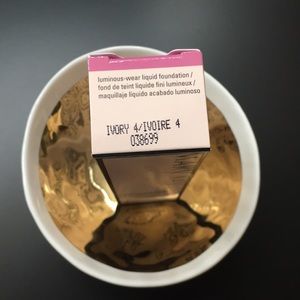 Mary-Kay Timewise Luminous-Wear Liquid Foundation